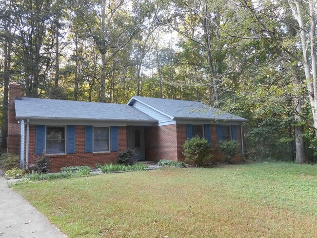 Building Photo - Pfafftown - Salem West! Rental