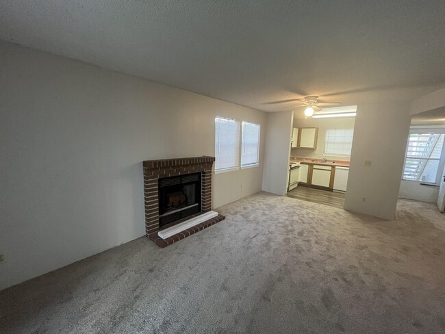 Building Photo - 380 S Estes St