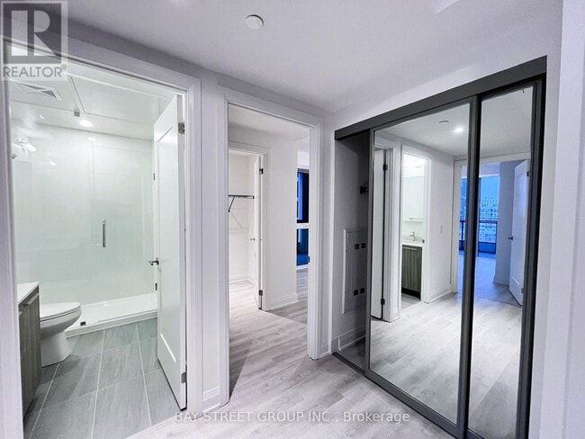 Photo - 65 Broadway Ave Unité 1211