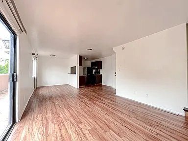 14746 Delano St Unit 10