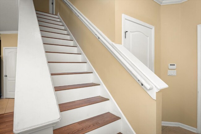 Photo - 408 Walnut Dr