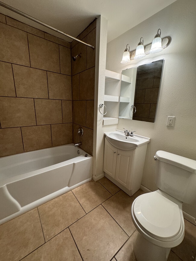 Photo - 26 N Butler St Unit 3