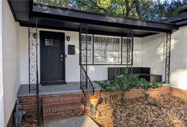 Building Photo - 614 E 37th St