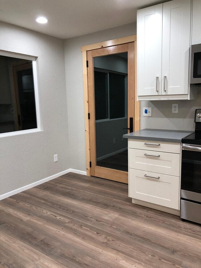 Photo - 4224 Falcon Ln