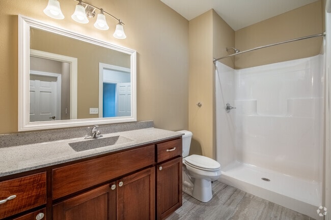 3BR, 2BA - 1550SF