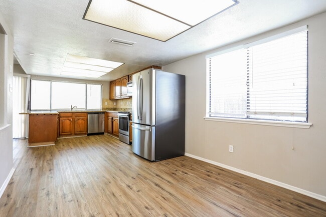 Photo - 4141 Yellowleaf Dr