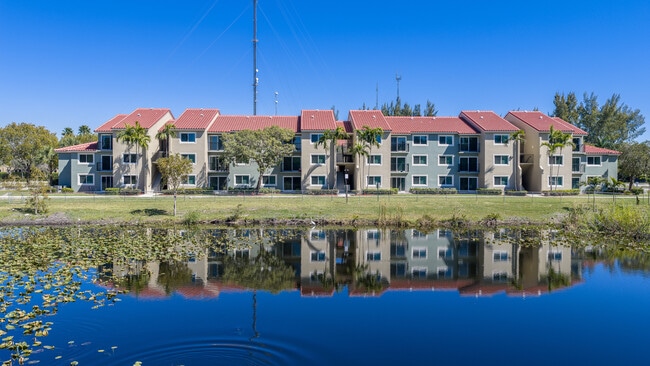 Ernie Martin Villas - Exterior - Ernie Martin Villas