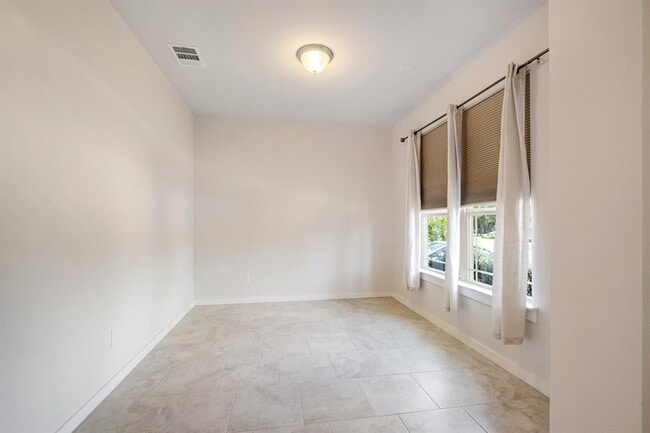 Photo - 228 Trellis Blvd