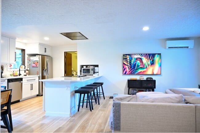 Photo - 3107 NW Lakeridge Dr