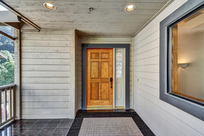 Photo - 616 Gravatt Dr