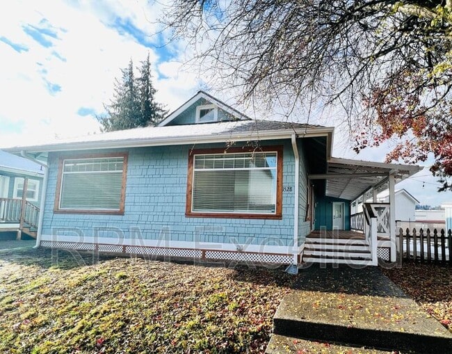 Photo - 1528 Steele Ave