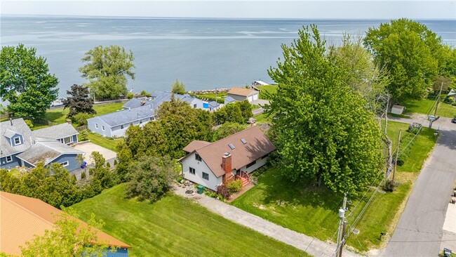 Photo - 26 Clearview Ave