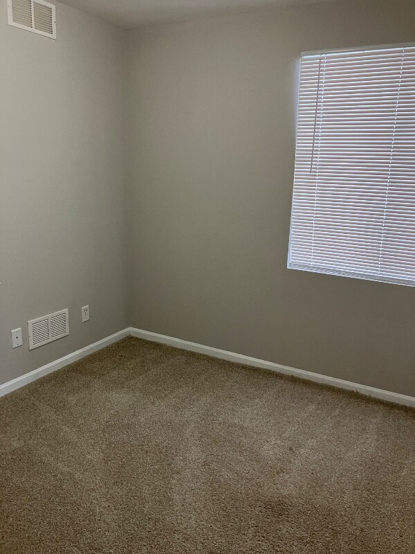 Photo - 152 Bertram Dr Unidad G