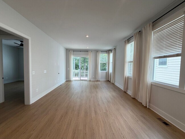 Photo - 1788 Flora Ln