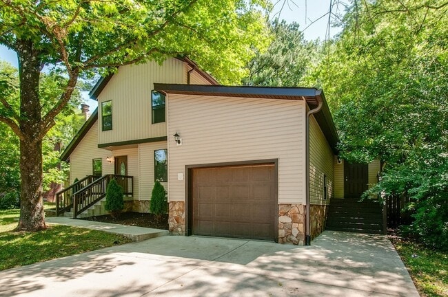 Building Photo - 625 Mercer Dr Unit B
