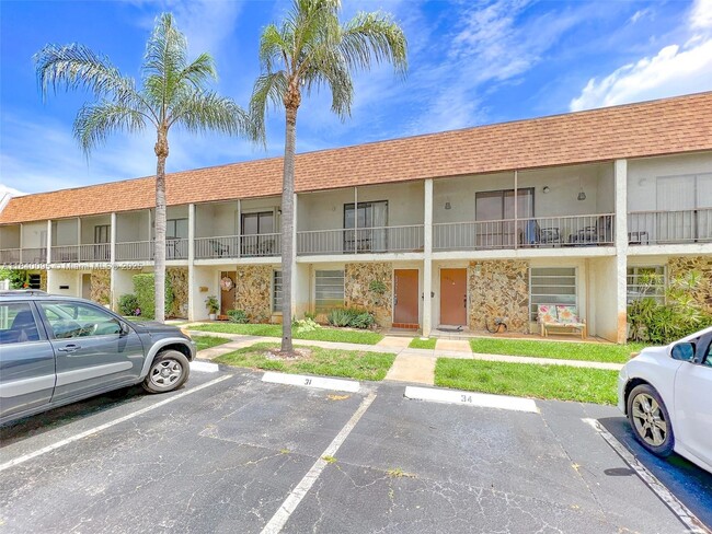Photo - 5235 SW 40th Ave Townhome