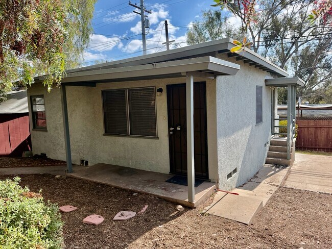 Photo - 3043 Vancouver Ave Unidad 3043