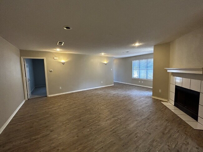Photo - Beautiful 2/2 Townhouse in South Lubbock
