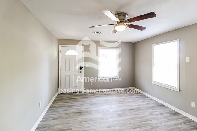 Photo - 1211 Laura Ave