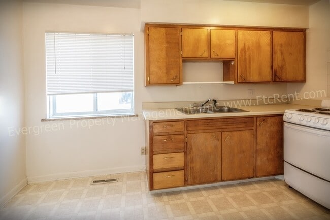 Photo - 309 N Shields St Unit 05