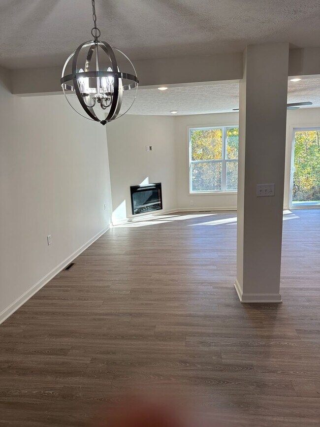 Photo - 1512 Red Fern Dr