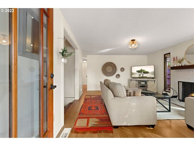 Photo - CHARMING HOME NEAR MULTNOMAH VILLAGE IN SW PORTLAND