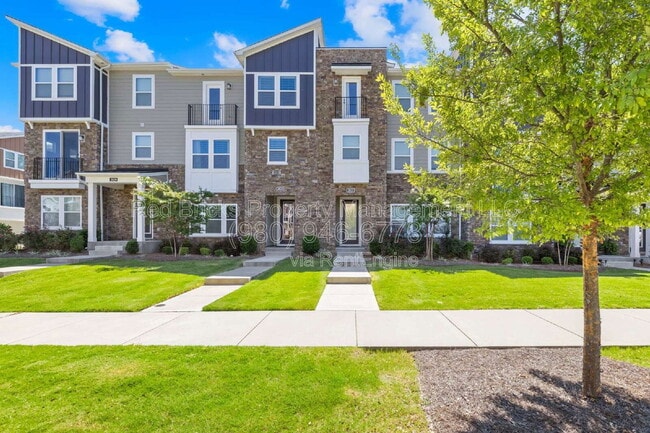 Building Photo - 2837 Ensemble Ct