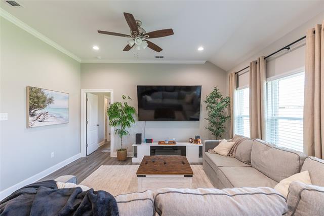 328 Evening Shade Ln