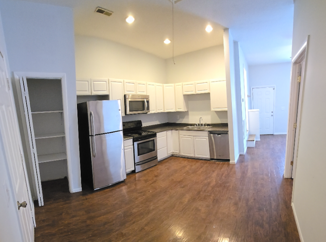 Building Photo - 3740 S Gallatin St Rental