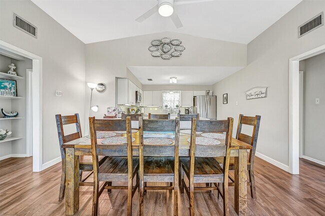 Photo - 21600 Zachary Dr