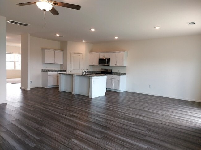 Photo - 1024 Long Bay Ct