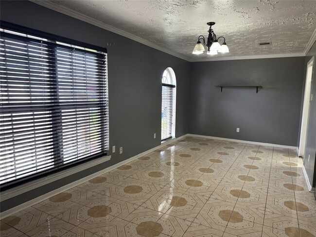 Photo - 10606 Kirkshire Dr
