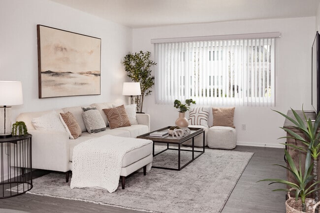 2BR, 1BA - 950SF - Living Room