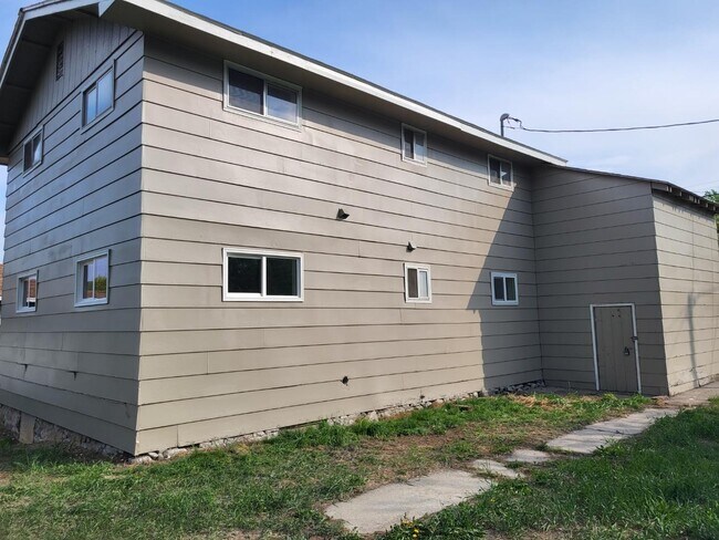 Photo - 403 Neyman St Unidad 2