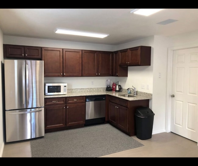 Photo - 2325 Royal Palm Dr