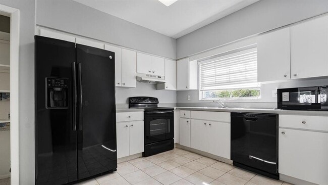 Photo - 11717 Wesson Cir E