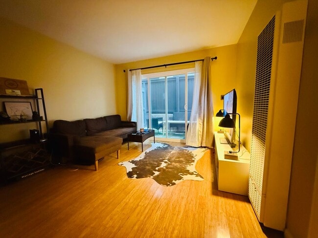 Photo - 2434 Ozone Ct Unidad 1
