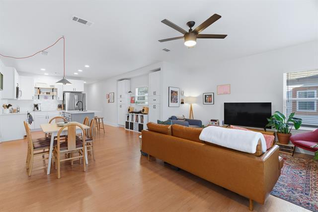 Photo - 2410 Catherine St