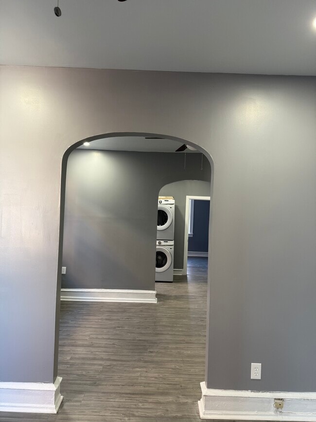 Photo - 5719 N Park Ave Unit 2ndflapt