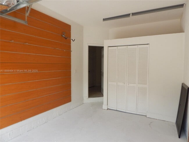 Photo - 10205 NW 10th St
