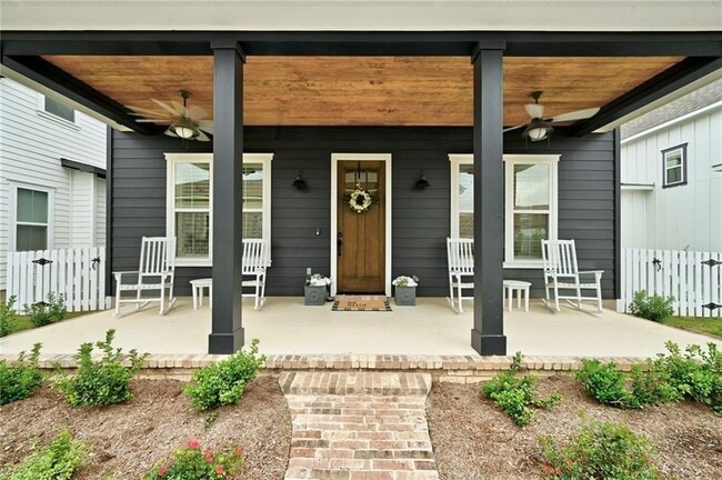 Photo - 1095 Twain St