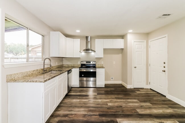 Photo - 13515 Greywood Dr