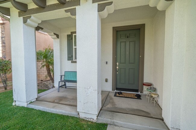 Photo - Beautiful 5-Bedroom Home with Outdoor Entertainer's Area in Valencia!