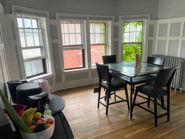 Dining room - 436 Prentis St Apartments Unit 2