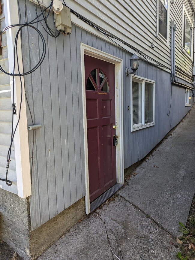 Photo - 1547 Sturgus Ave S