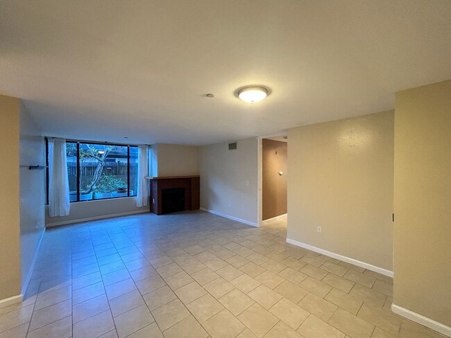 Photo - Beautiful 2B/2BA Condo in Mission Hills for Rent!