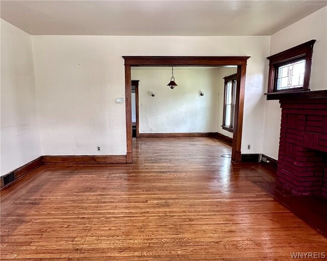 248 Loring Ave