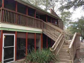 Building Photo - 2/1 Condo with screened porch and communit...
