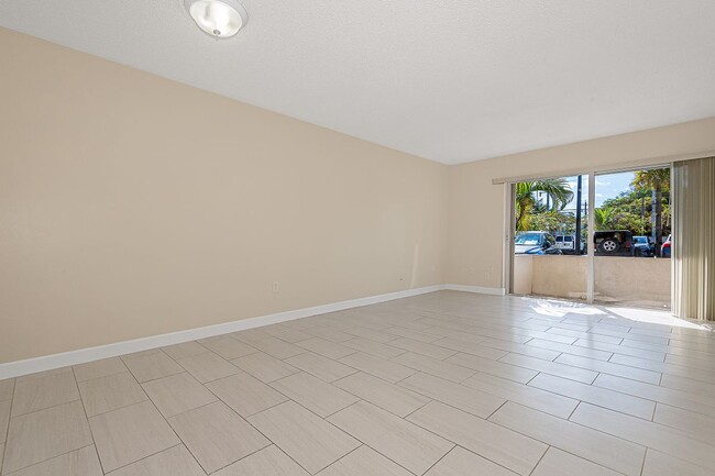 Building Photo - 7765 SW 86th St Rental