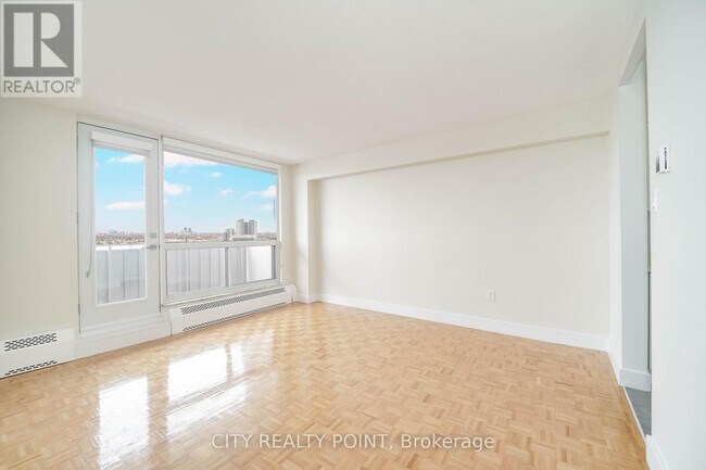 Photo - 666 Spadina Ave. Unit 1401